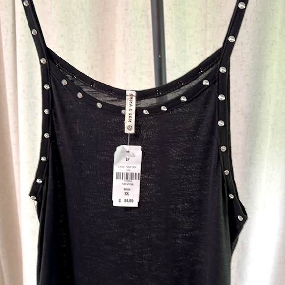 Emma and Sam stud trimmed tank - Picture 4 of 8